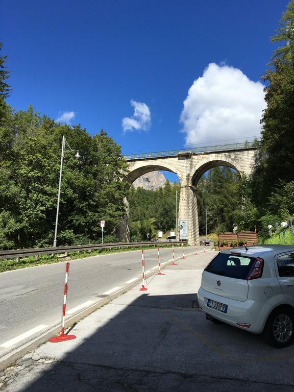 Meuble Villa Neve Cortina d'Ampezzo Bagian luar foto
