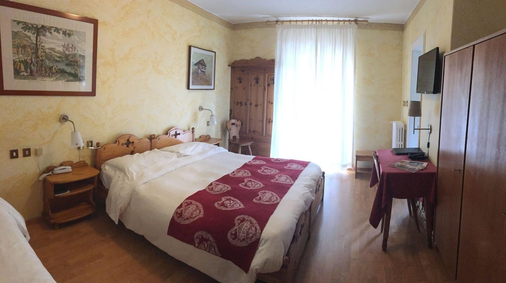 Meuble Villa Neve Cortina d'Ampezzo Bagian luar foto