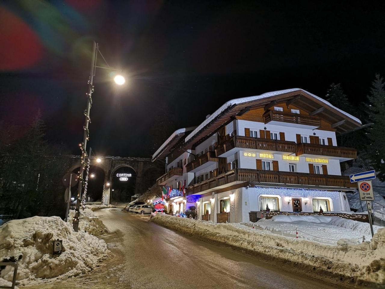 Meuble Villa Neve Cortina d'Ampezzo Bagian luar foto