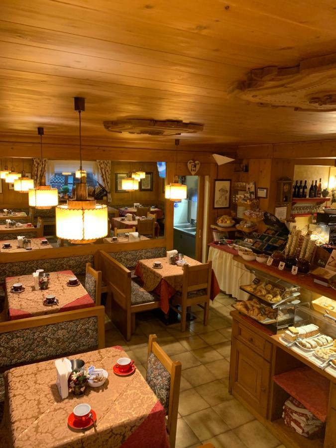 Meuble Villa Neve Cortina d'Ampezzo Bagian luar foto